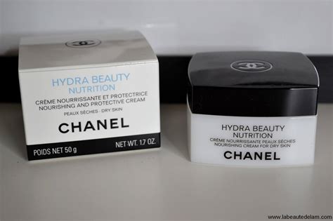 CHANEL HYDRA BEAUTY NUTRITION .